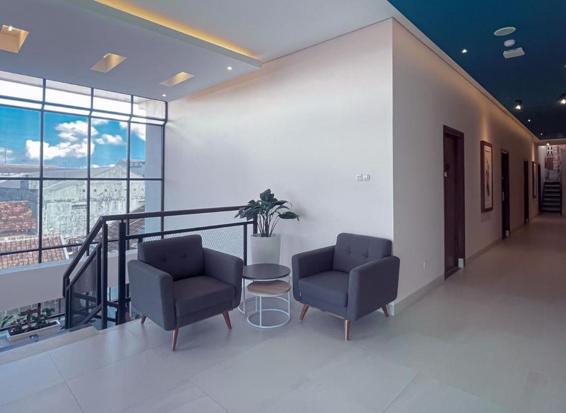Aj Boutique Hotel Yogyakarta Exterior foto